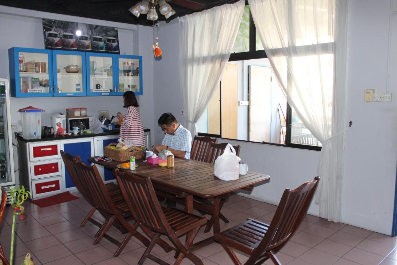 The Jesselton Cabin Sdn Bhd Kota Kinabalu Exterior foto